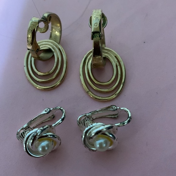 Clip on style earrings, two pairs - Picture 2 of 7